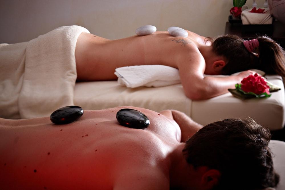 روسو بالاس هوتل - Massage