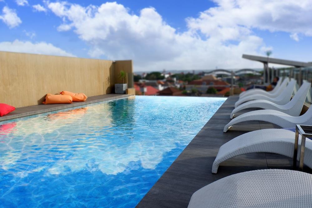 Stark Boutique Hotel and Spa Bali - Waterslide