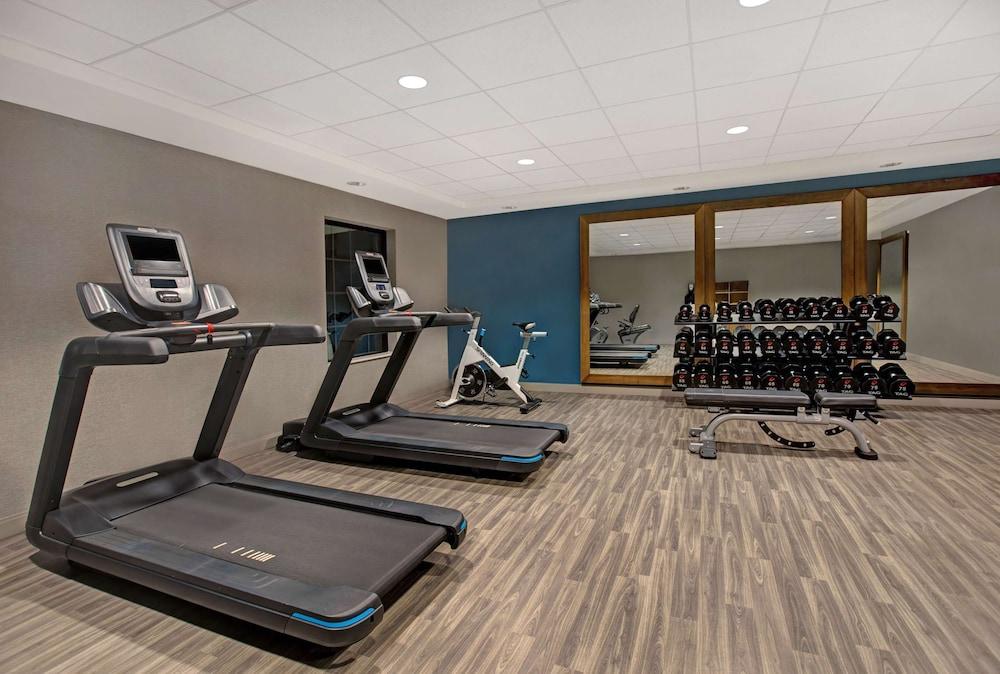 Hampton Inn Westfield - Fitness Facility