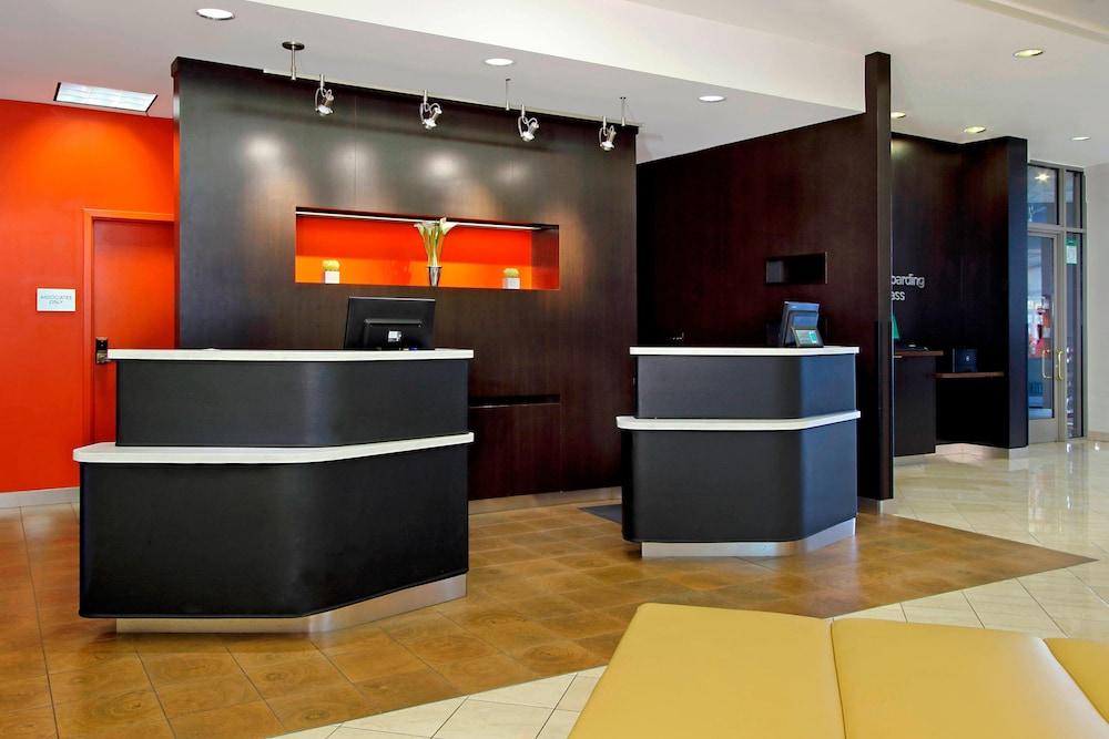 Courtyard by Marriott Oakland Downtown - Reception