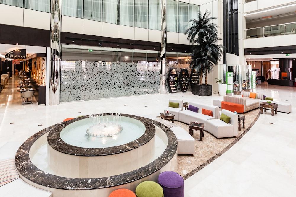 Holiday Inn Dubai - Al Barsha, an IHG Hotel - Lobby Lounge