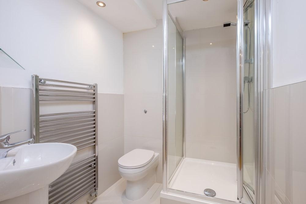 Marylebone Apartments - Bathroom