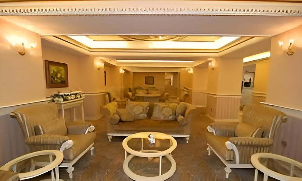 Demir Hotel - Lobby Sitting Area