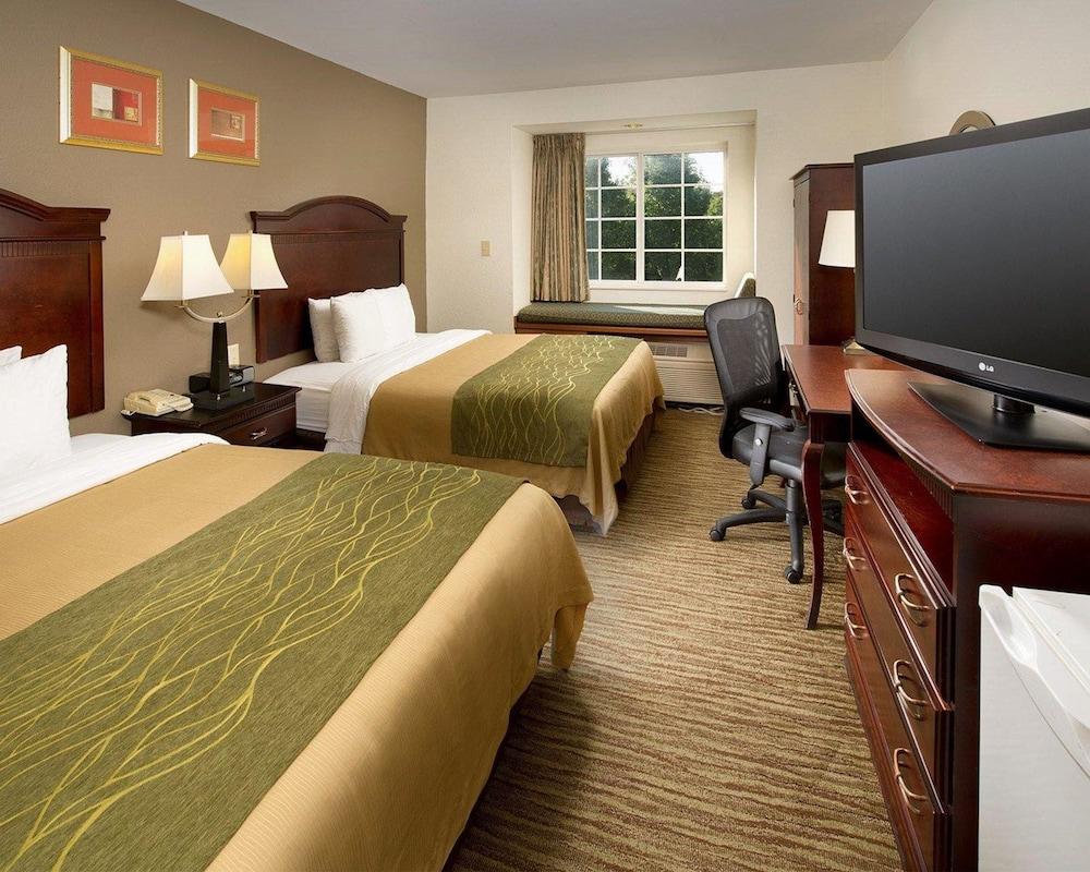 Comfort Inn & Suites Airport Dulles - Gateway - Room