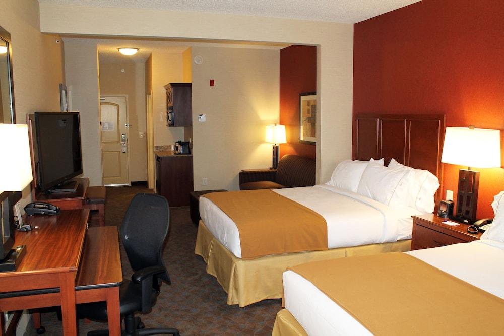 Holiday Inn Express Hotel & Suites Paducah West, an IHG Hotel - Room