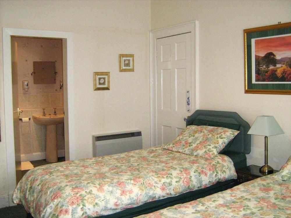 The Central Guest House - Room