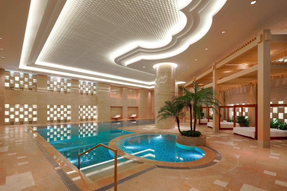 Guangzhou Marriott Hotel Tianhe - Waterslide