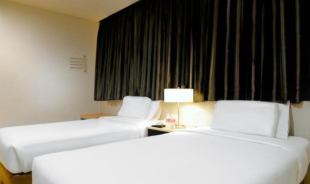 Go Hotels Ortigas Center - Featured Image