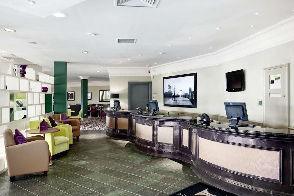 DoubleTree by Hilton Glasgow Strathclyde - Reception
