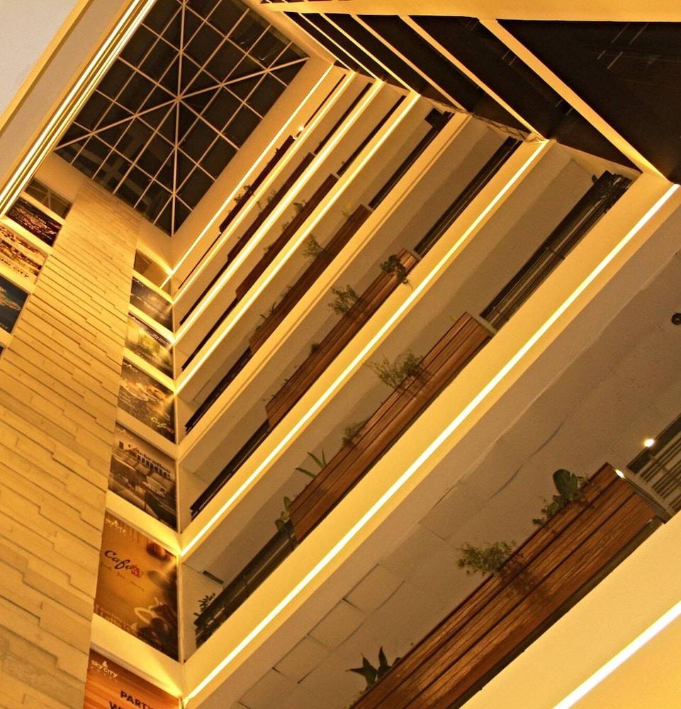 Sky City Hotel Dhaka - Interior Entrance
