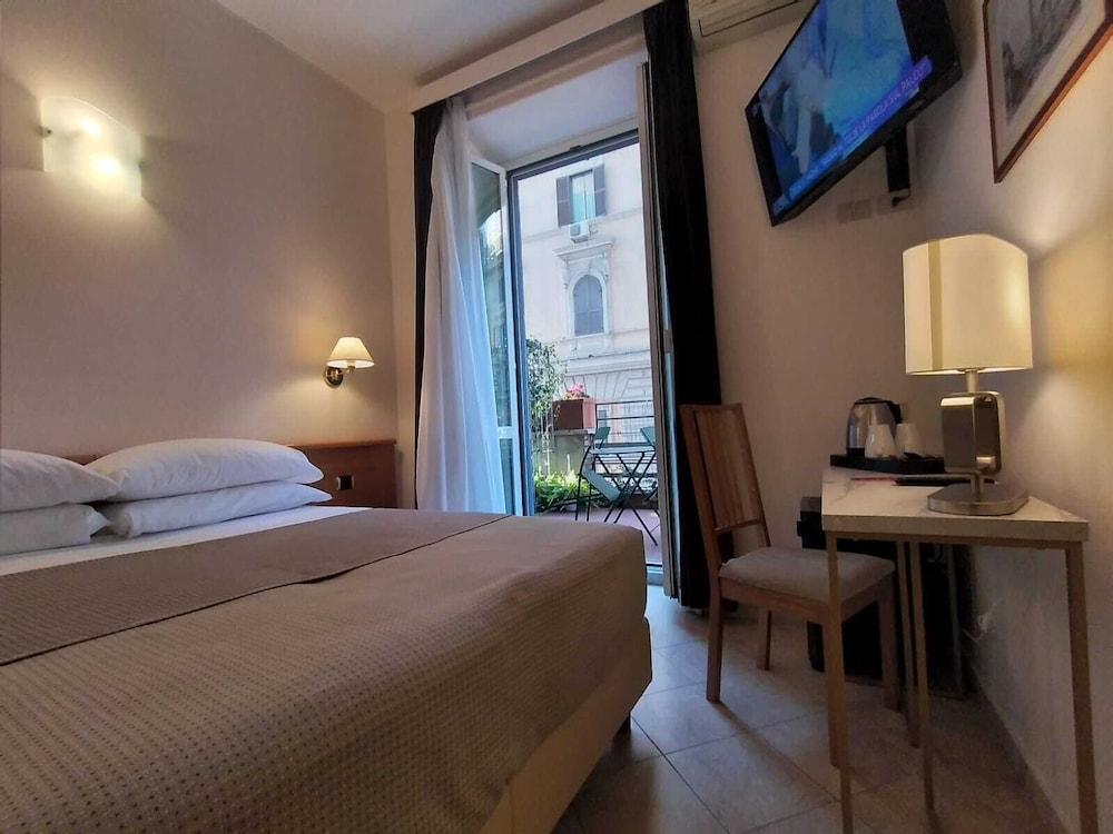 Hotel Principe Eugenio - Featured Image