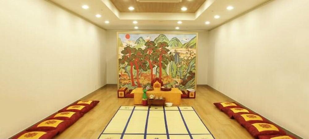 Song Jung Hotel - Interior