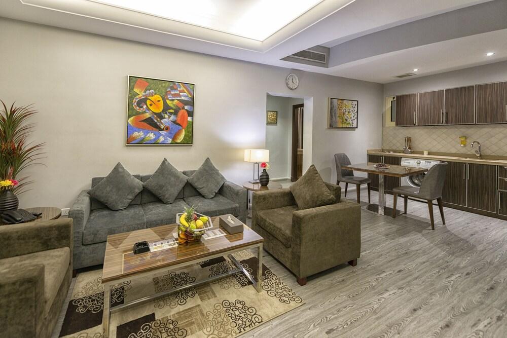 Elite Suites - Al Hamra - Lobby