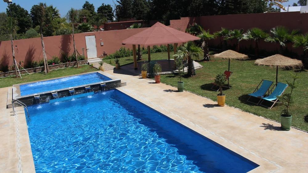 Villa Rabat Pool And Tennis - Featured Image