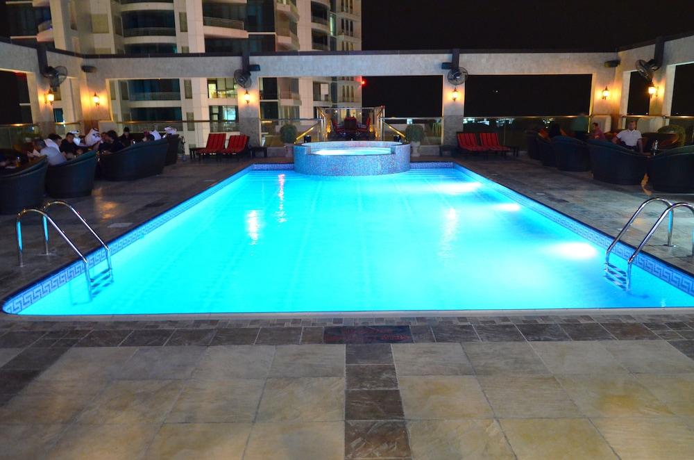 City Center Hotel - Outdoor Pool