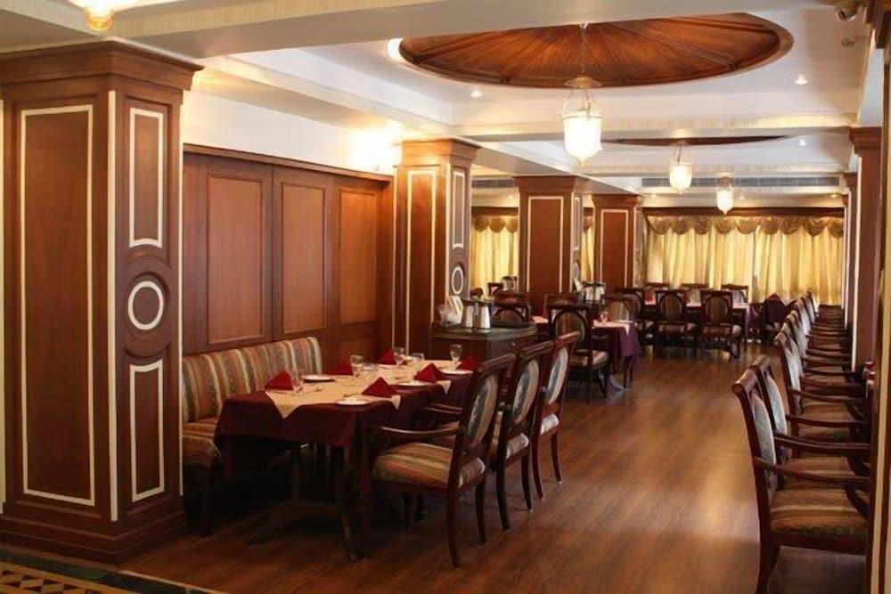Hotel Inder Residency - Restaurant