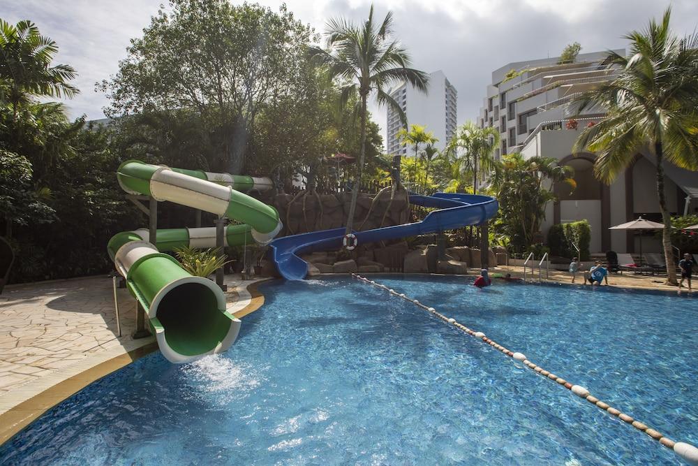 PARKROYAL Penang Resort - Outdoor Pool
