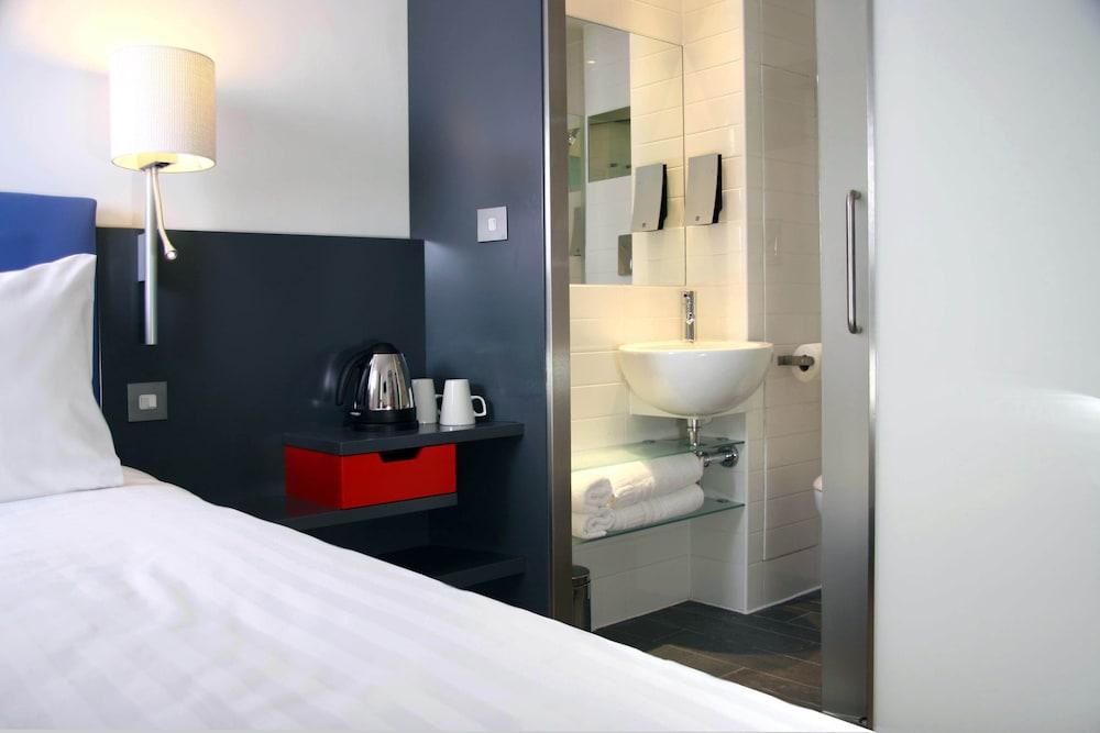 Sleeperz Hotel Cardiff - Room
