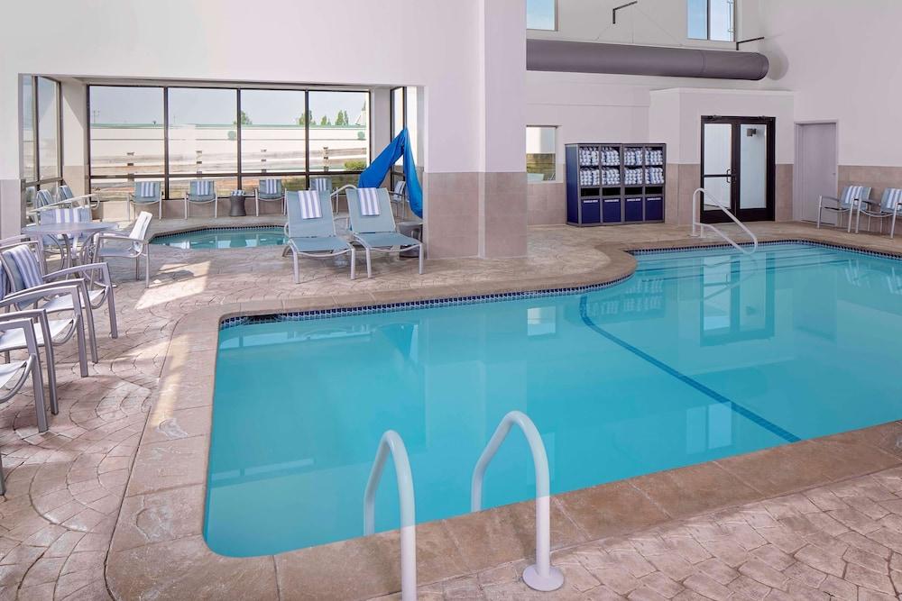 Embassy Suites by Hilton Boston Marlborough - Pool