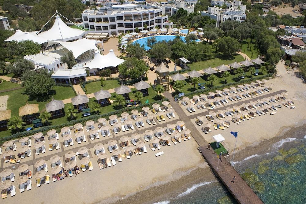 Latanya Park Resort - All Inclusive - Aerial View