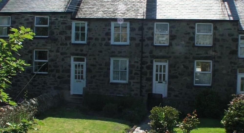 Pen Llyn Quarryman's Cottage - Exterior