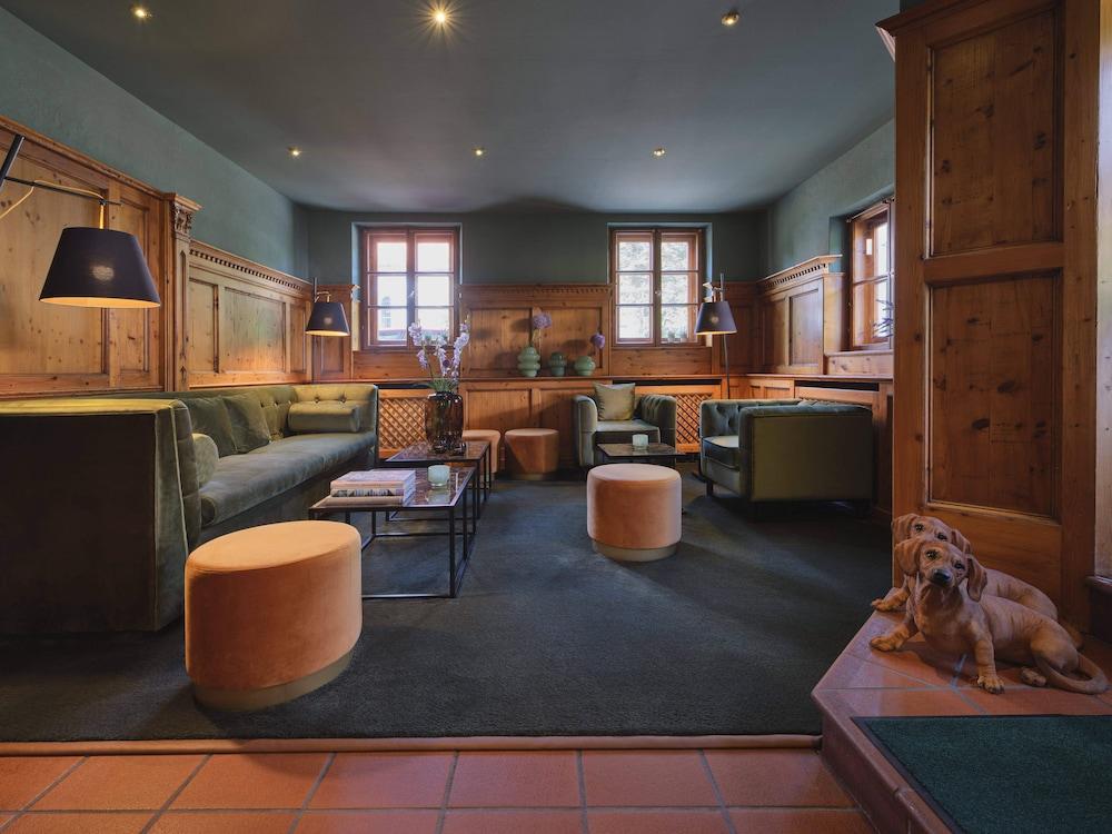 Classik Hotel Martinshof - Lobby Sitting Area