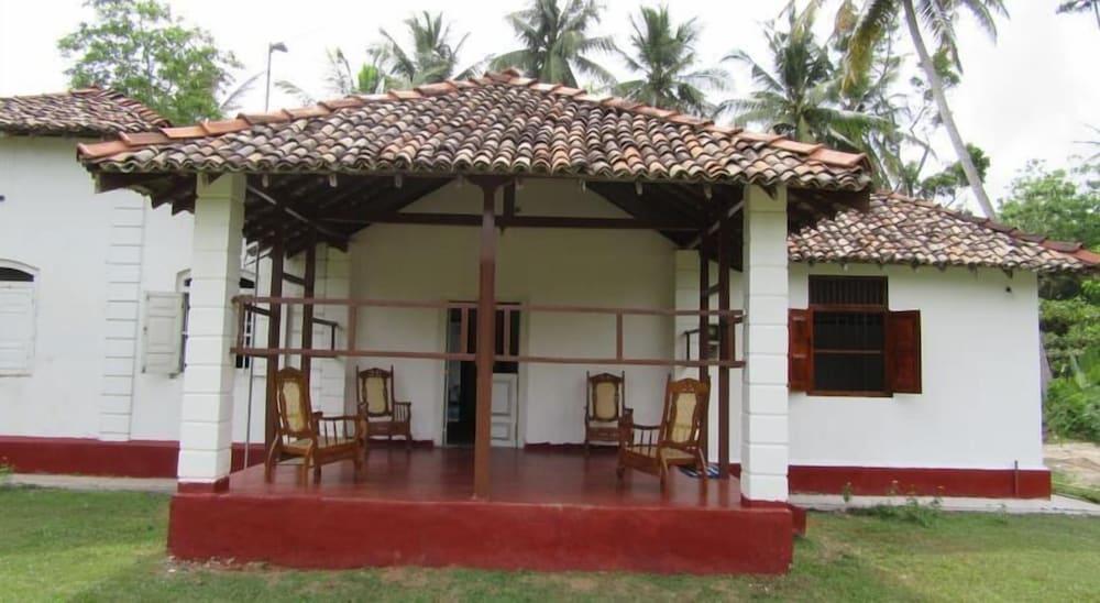 The Colonial Villa - Exterior