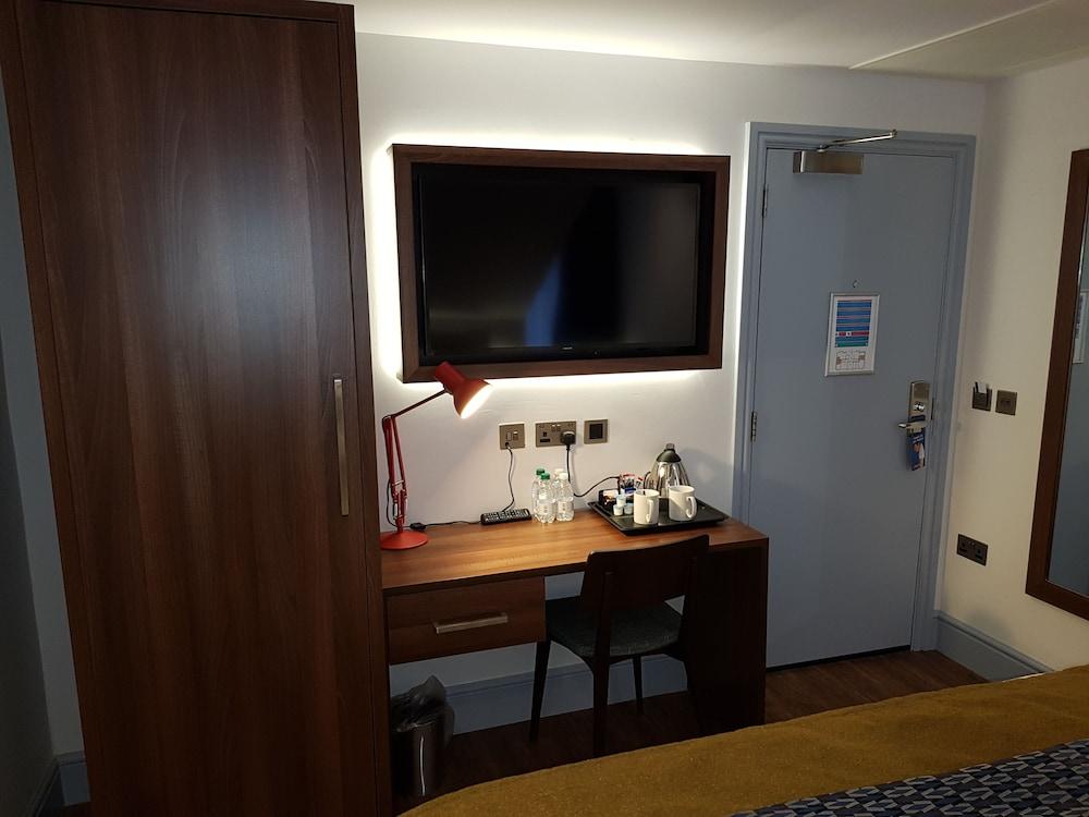 Station Hotel Aberdeen - Room