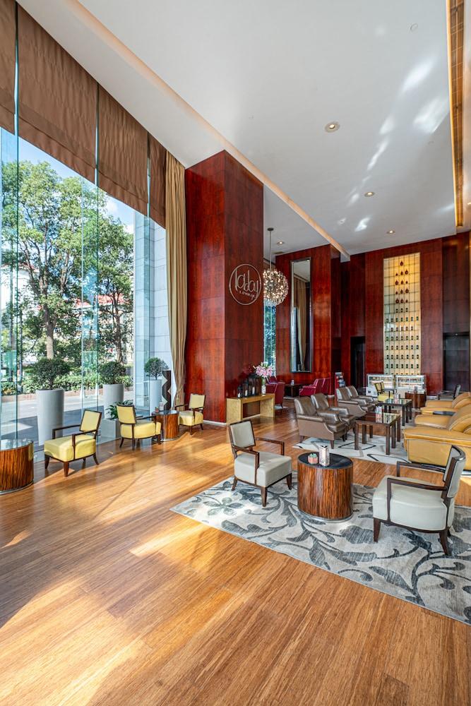 The Eton Hotel - Lobby Lounge