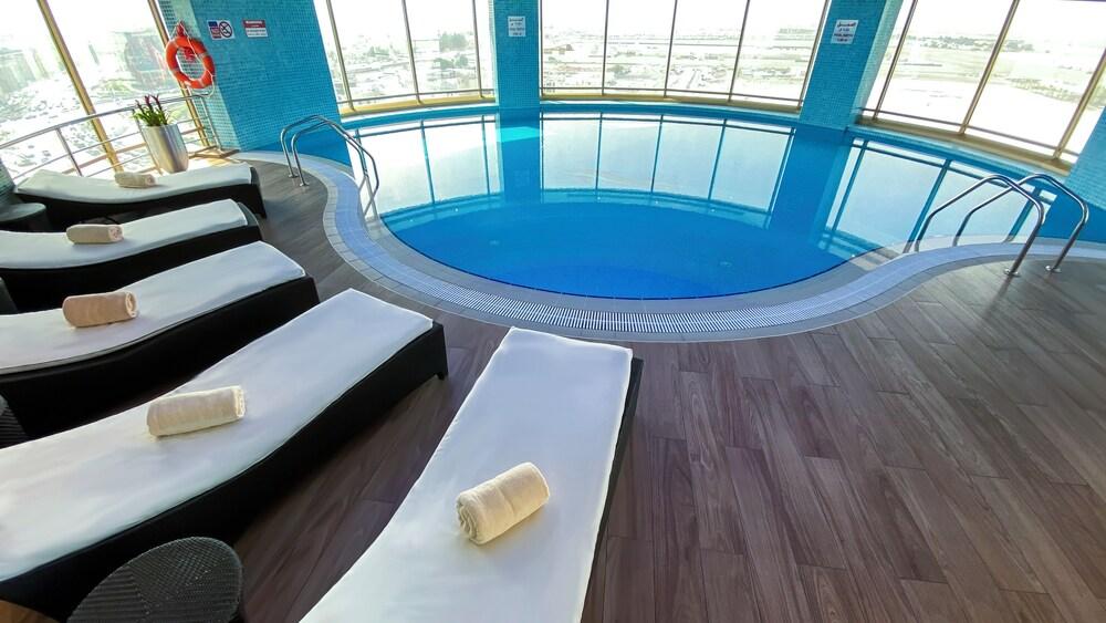 Millennium Hotel Doha - Indoor Pool