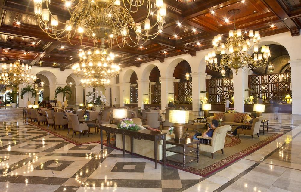 The Manila Hotel - Lobby Sitting Area