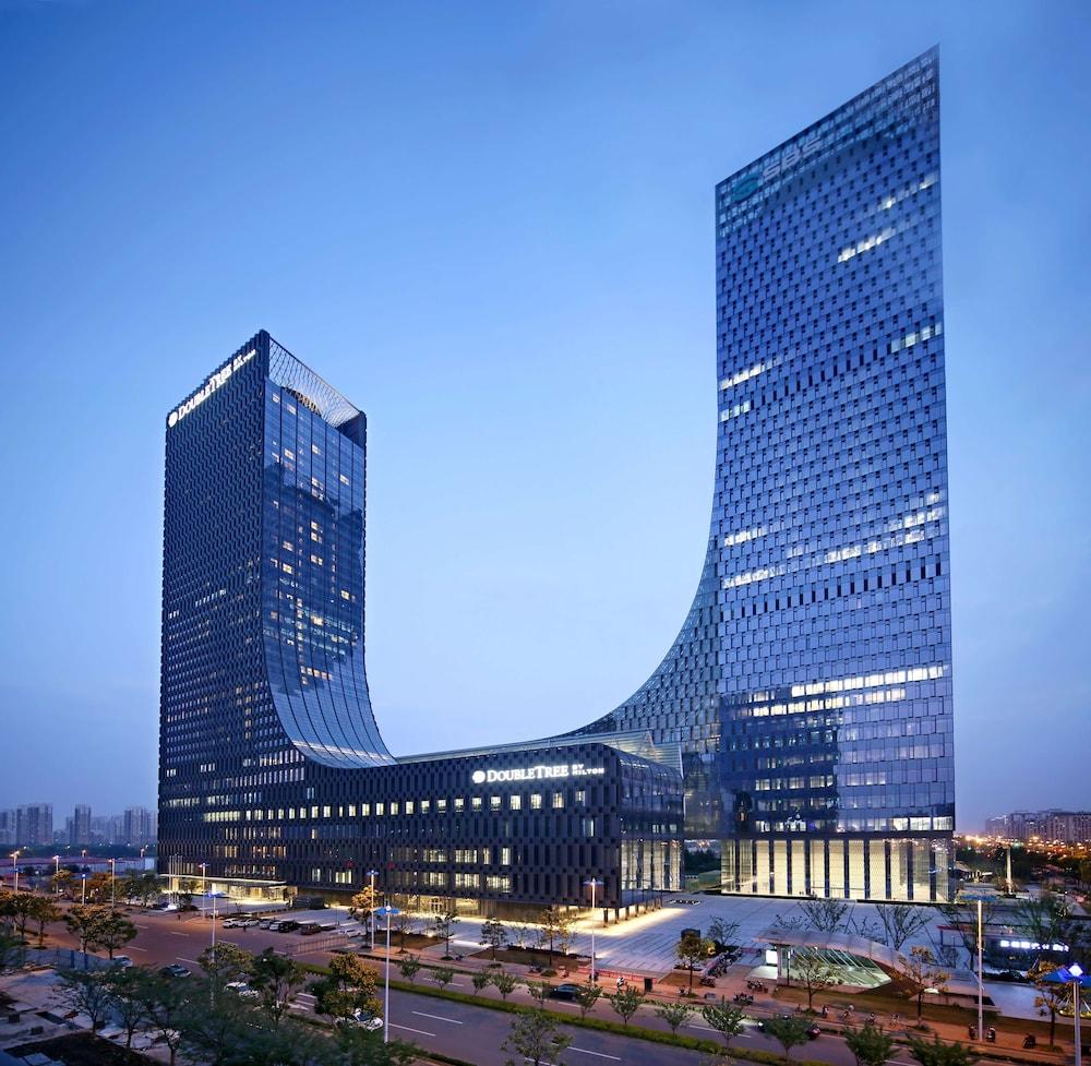 Hilton Suzhou - Exterior