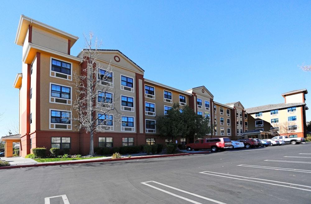 Extended Stay America Suites Los Angeles Burbank Airport - Featured Image