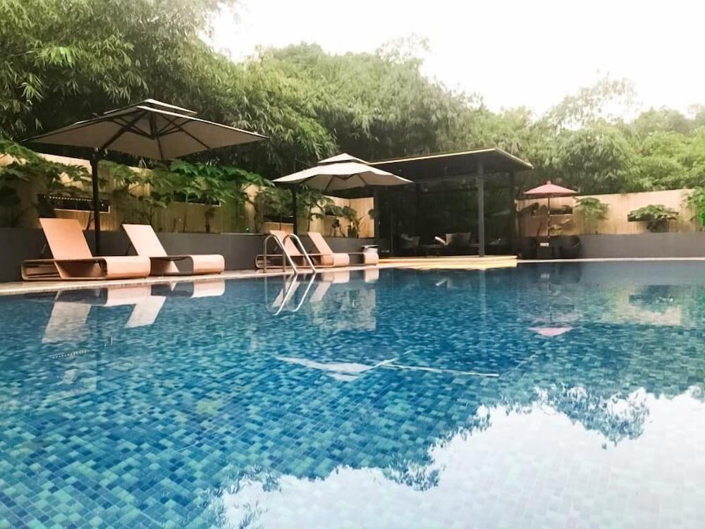 Guilin Plaza Hotel - Outdoor Pool