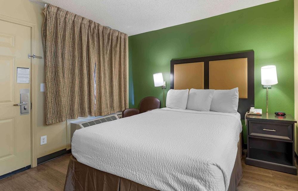 Extended Stay America Select Suites Denver Aurora South - Room