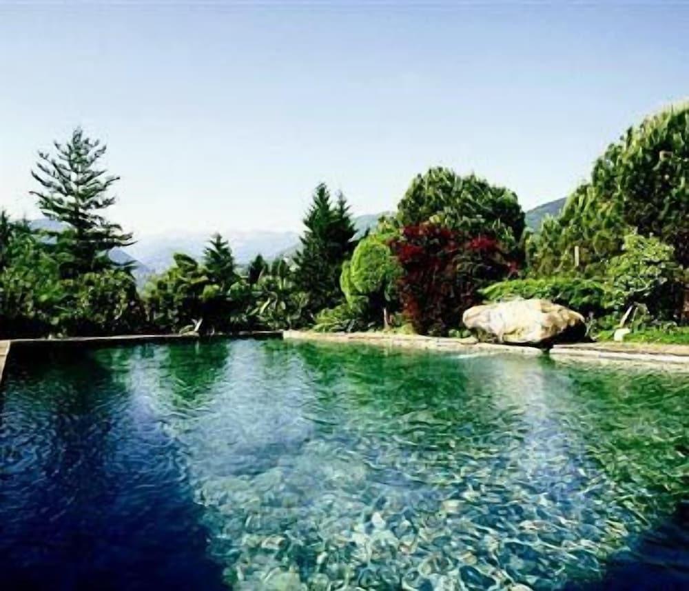 Garni Gardenia - Natural Pool