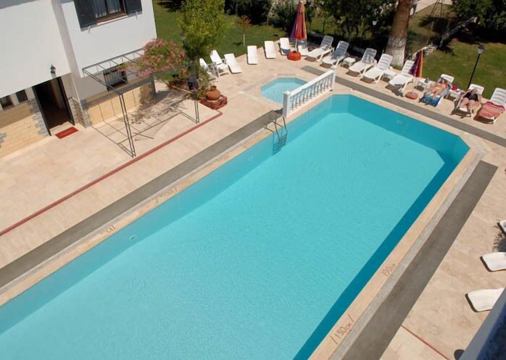 Cardak Villa Boutique Hotel - Outdoor Pool