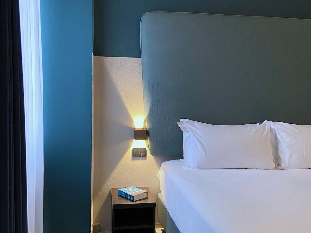 AV Hotel Milano - Room
