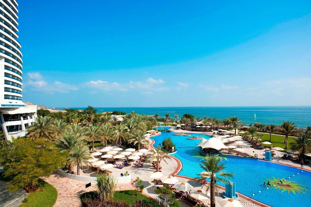 Le Meridien Al Aqah Beach Resort - Exterior
