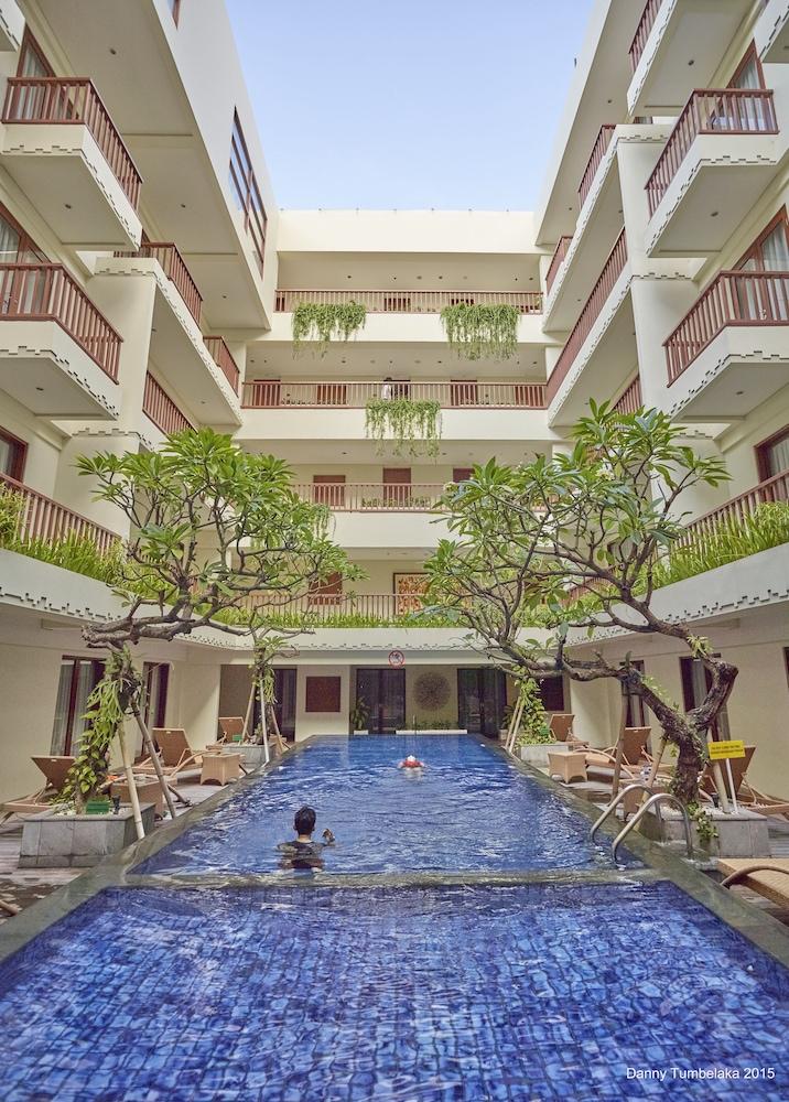 Sense Sunset Hotel Seminyak - Outdoor Pool