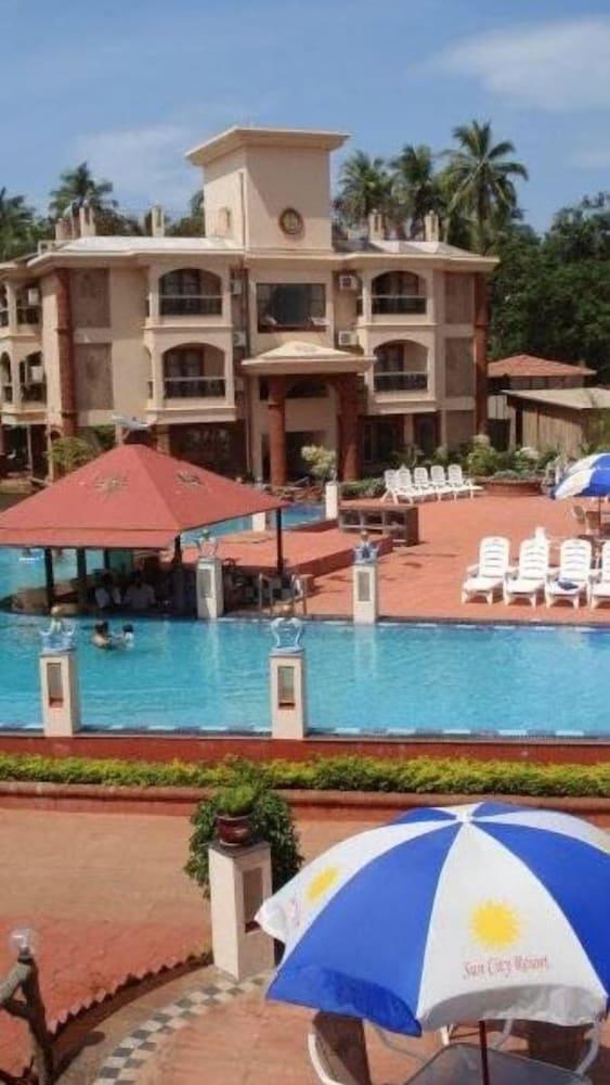 Sun City Resort - Pool