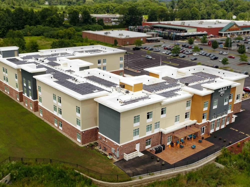 Homewood Suites by Hilton Hadley Amherst - Aerial View