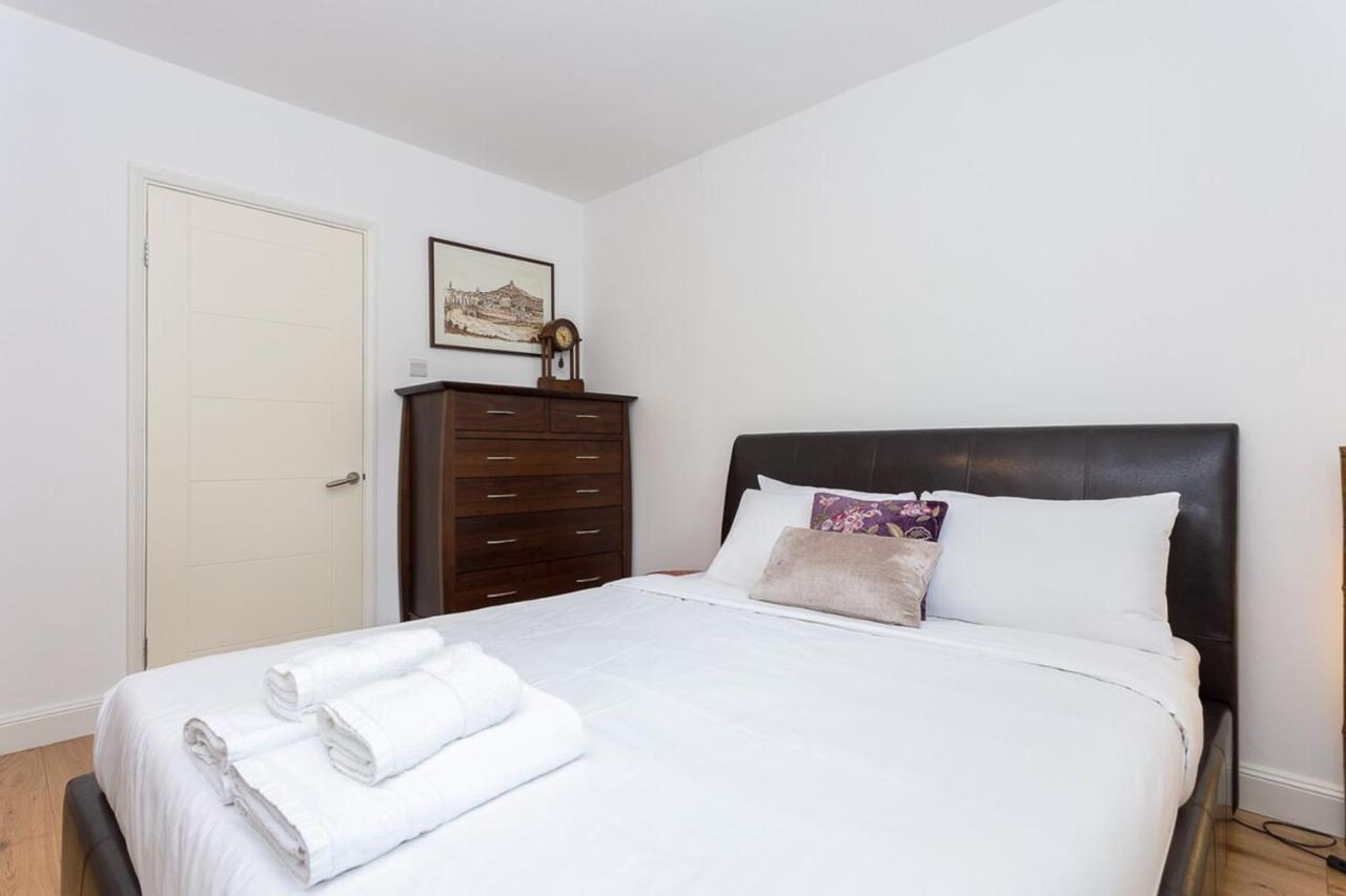 Lovely 1 Bedroom Apartment With Balcony in Putney - Other