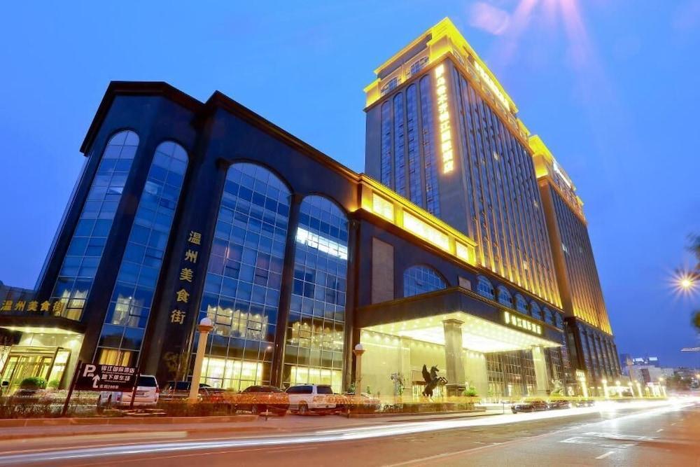 Jin Jiang International Hotel Urumqi - Exterior