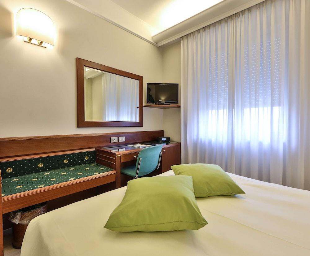Hotel Astoria, Sure Hotel Collection by Best Western - Room
