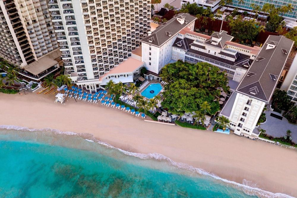 Moana Surfrider, A Westin Resort & Spa, Waikiki Beach - Exterior