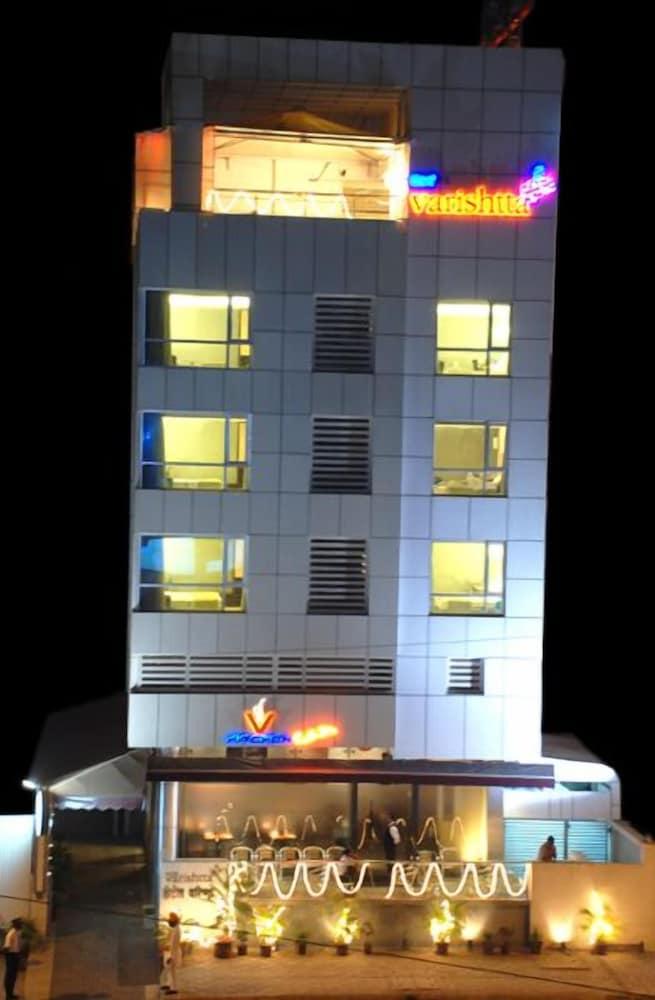 Hotel Varishtta - Featured Image
