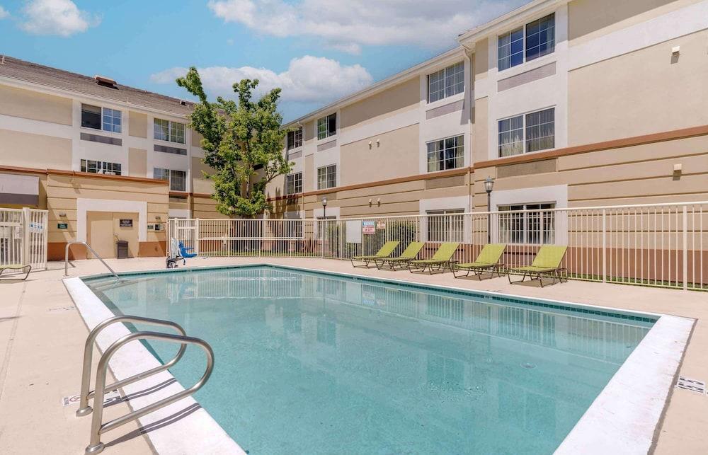 Extended Stay America Suites Pleasanton Chabot Dr - Waterslide