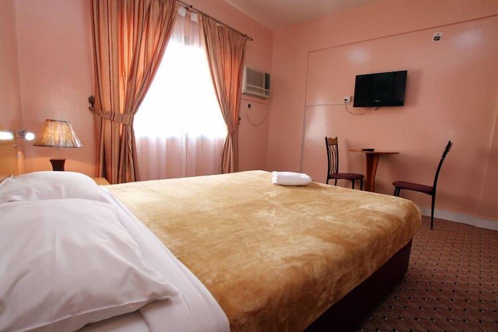 Zaineast Hotel - Room