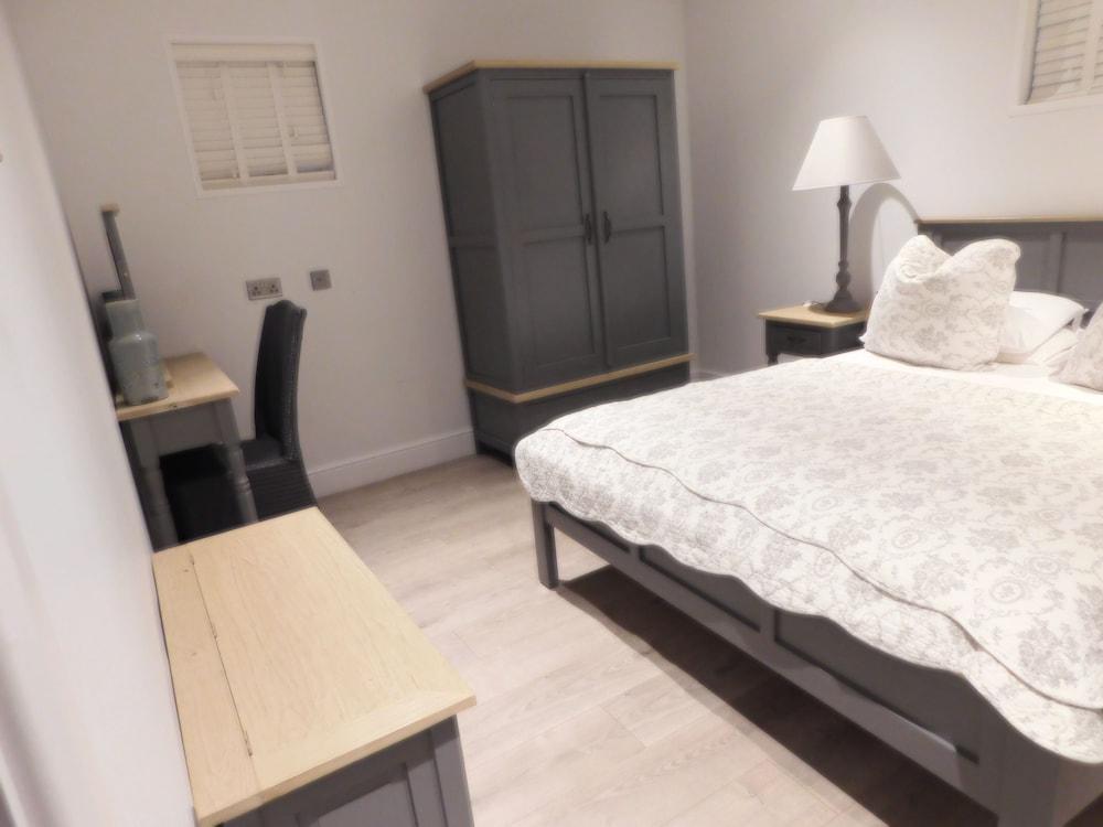 Minimoon 1-bed Lodge in Norfolk - Room